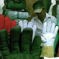Meraup Untung Bisnis Sarung Tangan Keamanan