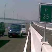 Dapat Tarif Miring, Motor Boleh Melintasi Suramadu