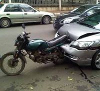 Sedan Seruduk Motor