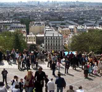Menatap Paris dari Bukit Montmarte