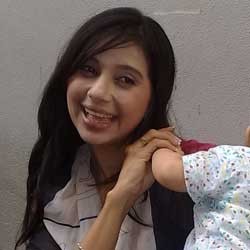 Ayu Azhari: Anakku Baru Enam Lho!