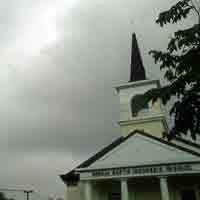 Mendung Menggantung, Kota Surabaya Gelap