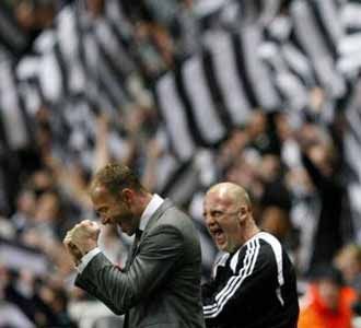 Newcastle Tinggalkan Zona Degradasi