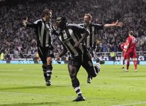 Newcastle Tinggalkan Zona Degradasi