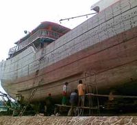 Melongok Bengkel Kapal Muara Baru