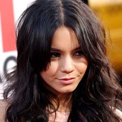 Vanessa Hudgens Tunggu Waktu Untuk Bugil