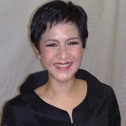 Sita Nursanti Awet Muda Karena Menangis