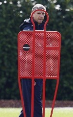 Menunda Pesta Setan Merah