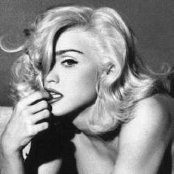 Stop Menjanda, Madonna Siap Dinikahi Berondong