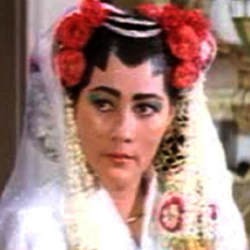 Suami & Anak Rebutan Warisan, Suzanna Bangkit Lewat Mimpi