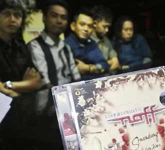 Naff Rilis Album Live Akustik