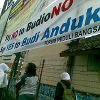 Spanduk No Budiono Yes Budi Anduk Raib di Bandung