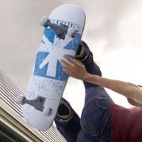 Game Tony Hawk Terbaru Gunakan Papan Kendali