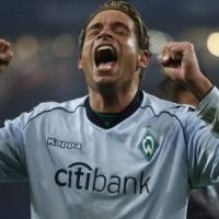 Cemooh Tim Lawan, Kiper Bremen Didenda