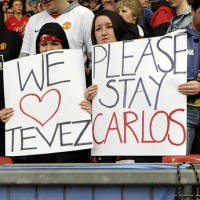 Fans Minta MU Pertahankan Tevez