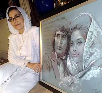 Widyawati Mengenang Sophan Sophiaan