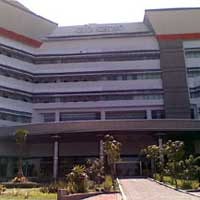 Panas Tinggi, Tim Dokter RSU Soetomo Dikirim ke NTB