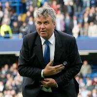 Hiddink Pamit dari Stamford Bridge