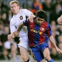 Barca Kostum Kebesaran, MU Putih-Putih