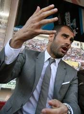 Guardiola Tak Salahkan Etoo