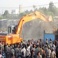 Warga Stren Kali Gugat Pemkot dan Satpol PP Surabaya