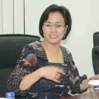 Mbak Ani, Antara Rapat dan Nyanyi