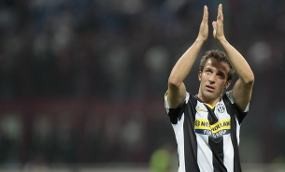 Alex-Zizou Menyambut Ciro