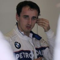 Kubica Tak Berani Pasang Target