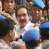 Pengacara Ambil Barang Pribadi Antasari di KPK