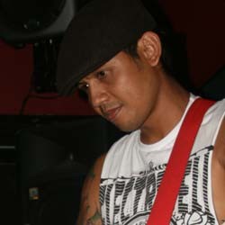 Superman Is Dead Selamatkan Pantai Bali