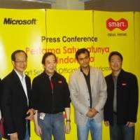 Berambisi di Layanan Data, Smart Gaet Microsoft