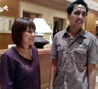 Gugun-Anna Mesra di Hotel