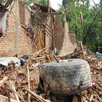 Uang Rp 5 Juta & Beras 50 Kg untuk Korban Tewas Tertimpa Hercules