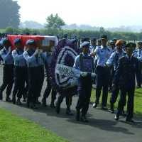 Kedatangan Jenazah Serka Agus Indra Disambut Isak Tangis Keluarga