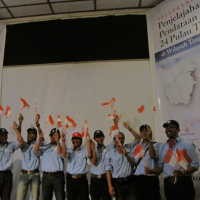  92 Bendera Mengawal Tim Ekspedisi