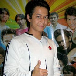  Delon Berharap Ketiban Jodoh Dari Langit