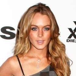 Kembali Jadi Lesbian, Lindsay Lohan Akan Menikah