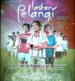 Laskar Pelangi Pukau Warga Wina