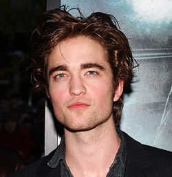 Ciuman Robert Pattinson Rp 574 Juta!