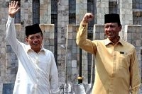 BKMT: JK-Wiranto Trully Nusantara, Istrinya Berbusana Muslimah