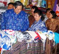 SBY Borong Oleh-oleh di Pasar Sukawati