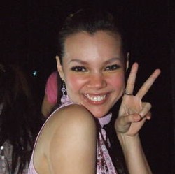 Masih Dekat Dengan Glenn, Dewi Sandra Ogah Pamer