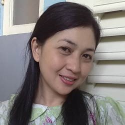 Dina Mariana Pernah Diajak Kencan di Facebook