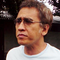 Prihatin Demokrasi, Iwan Fals Ngamen di Kontras