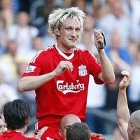 Air Mata dan Asa Hyypia untuk Si Merah