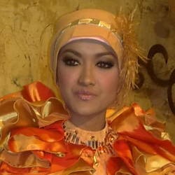 Masih Hobi Dugem, Julia Perez Belum Mau Berjilbab