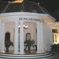 Suasana Teman Owner di Bunga Rampai Resto Menteng 