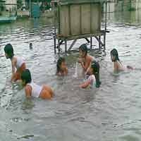 Banjir Datang, Siswa TK dan SD Dipulangkan