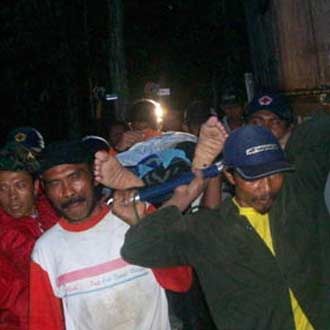 Pingsan Saat Cari Pramuka Tersesat