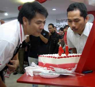 Rayakan Ulang Tahun Bersama Pelanggan